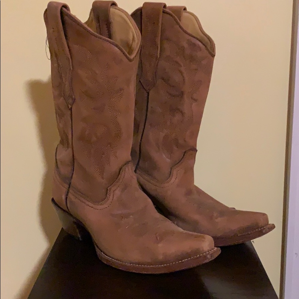 Corral boots